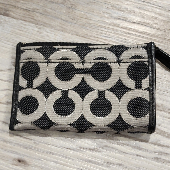 Vintage Coach Horse & Carriage Coin Purse in Black and Silver - Picture 4 of 4